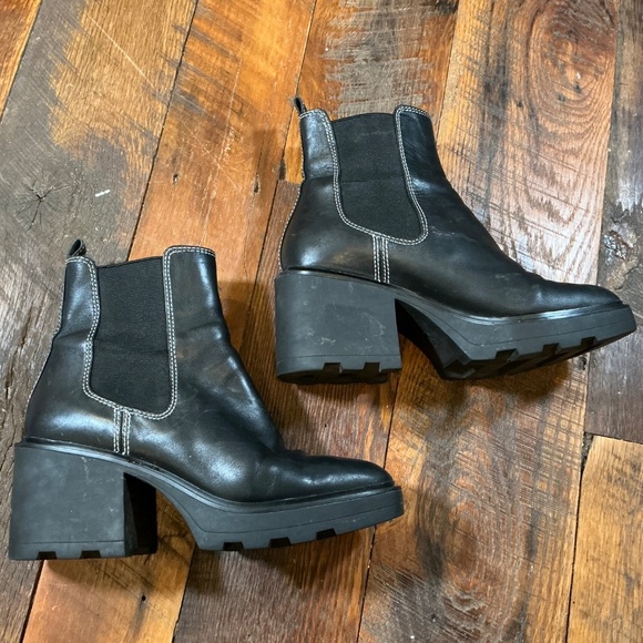 Michael Kors Keisha Black Leather and Textile Ankle Booties Size 8 - Picture 2 of 13